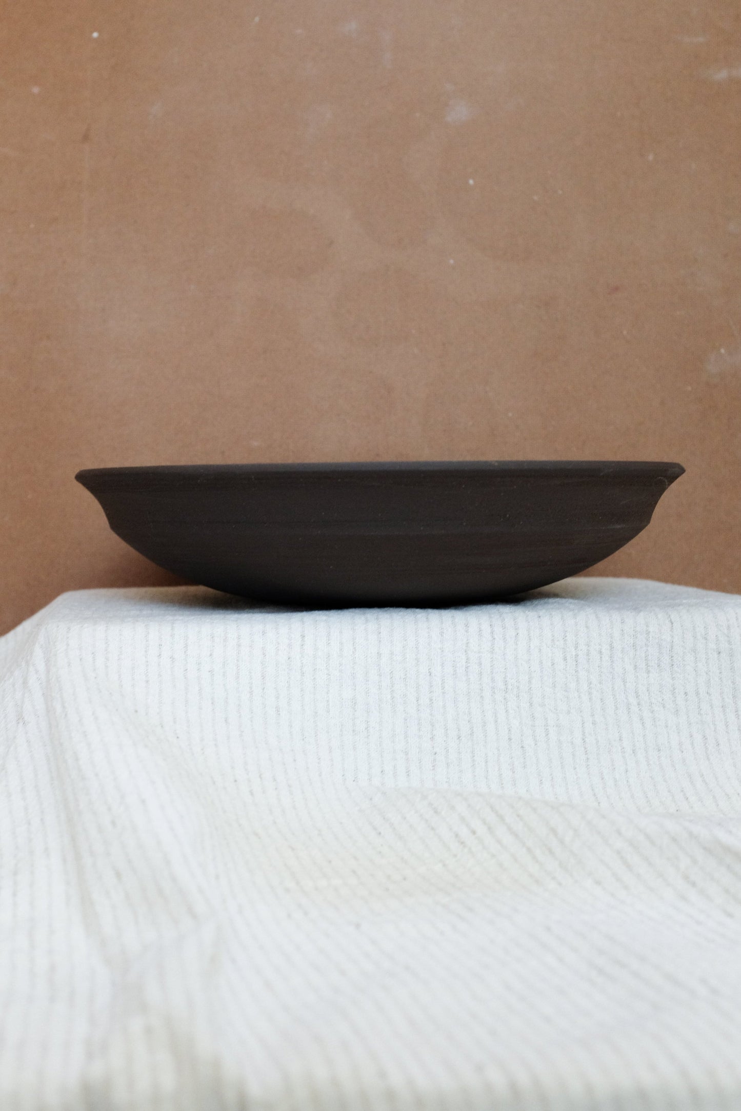 FRUIT BOWL/SERVING BOWL - 30cm