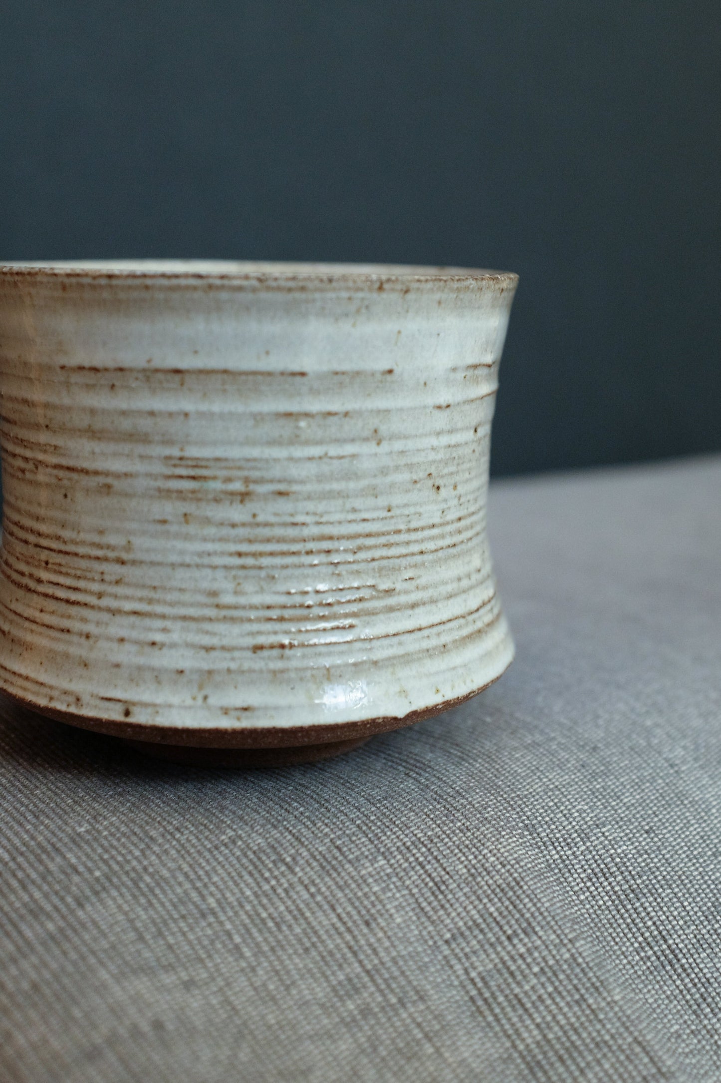 CURVED CUP - WHITE