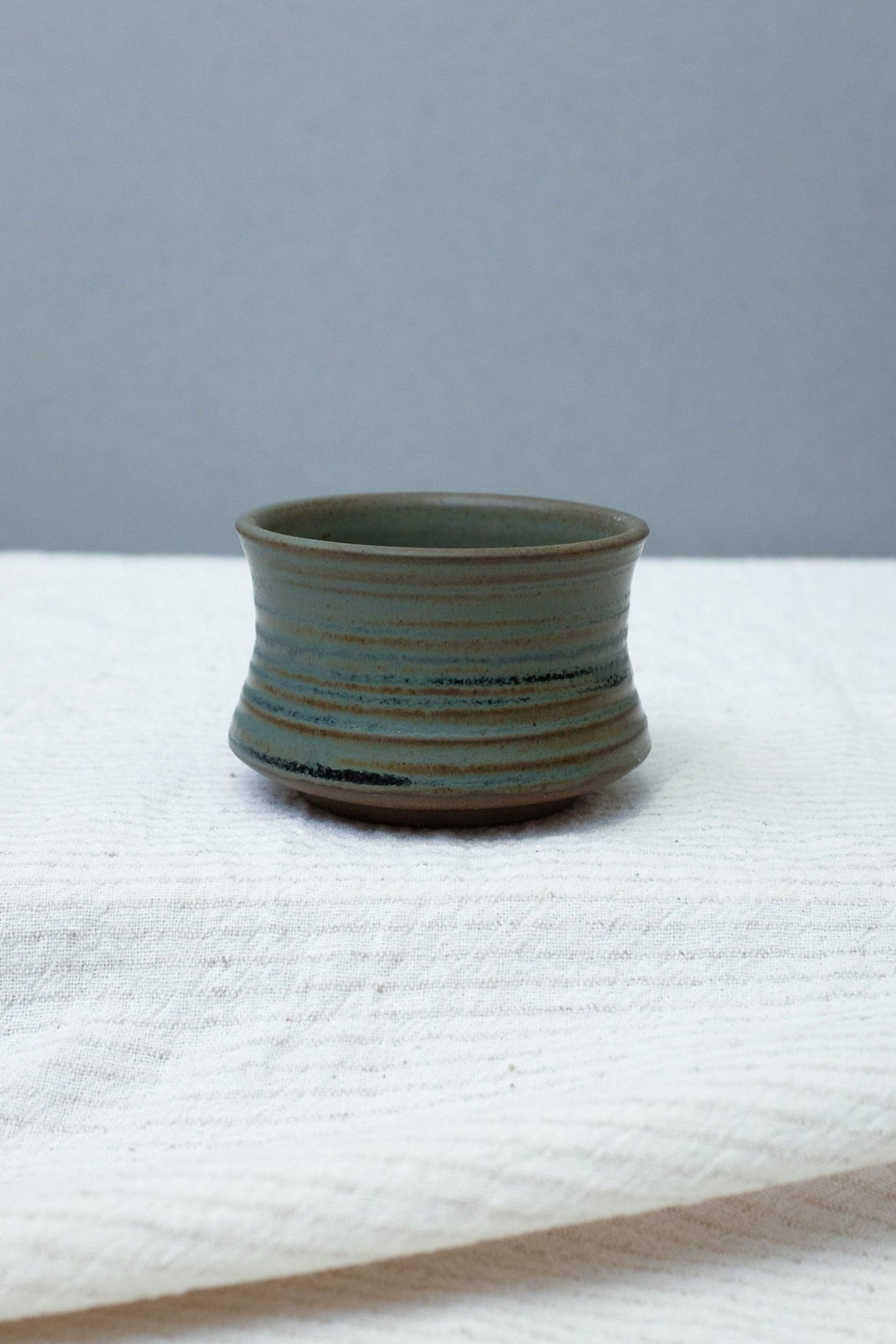 CURVED SMALL CUP - BLUE DRIP 01