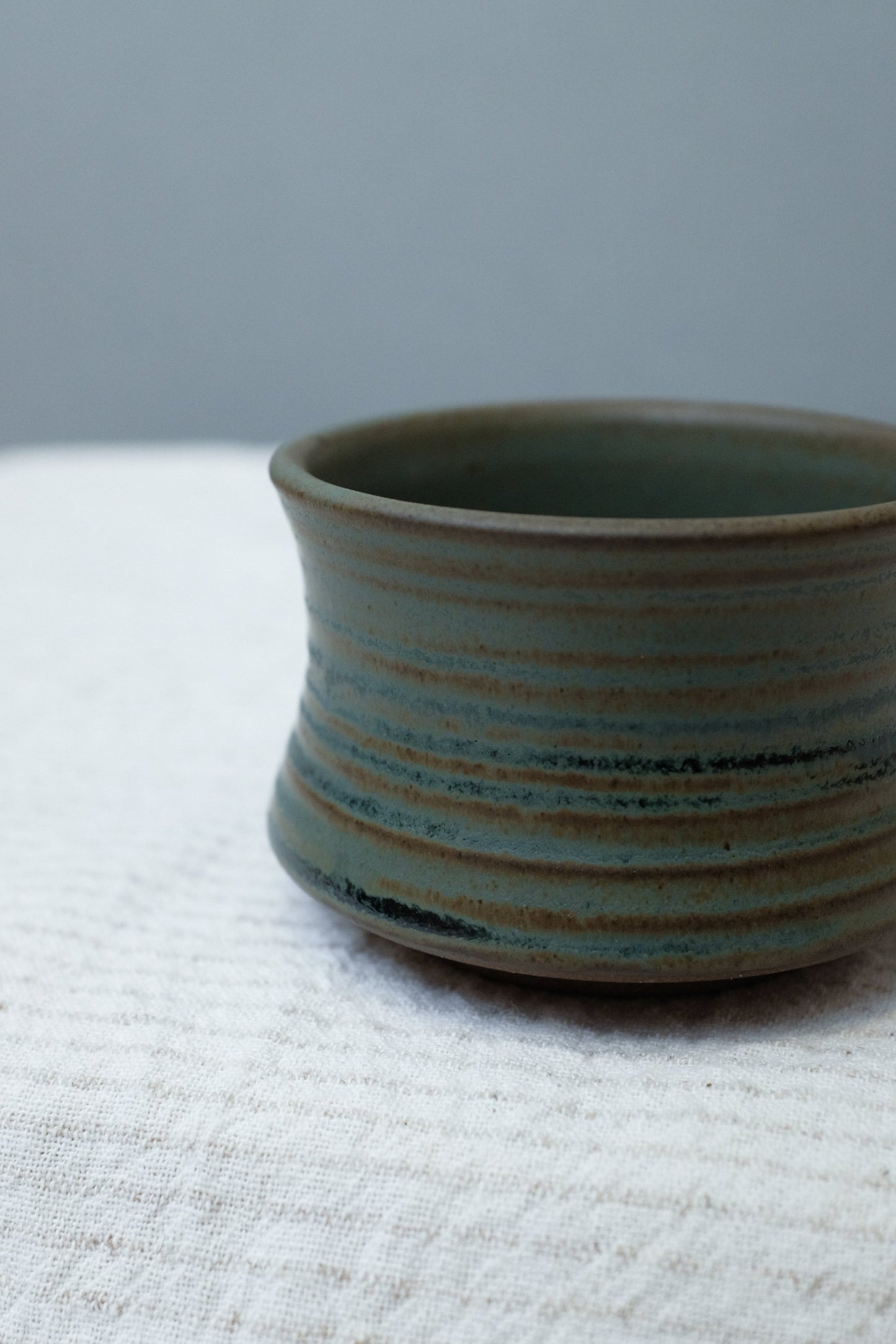 CURVED SMALL CUP - BLUE DRIP 01